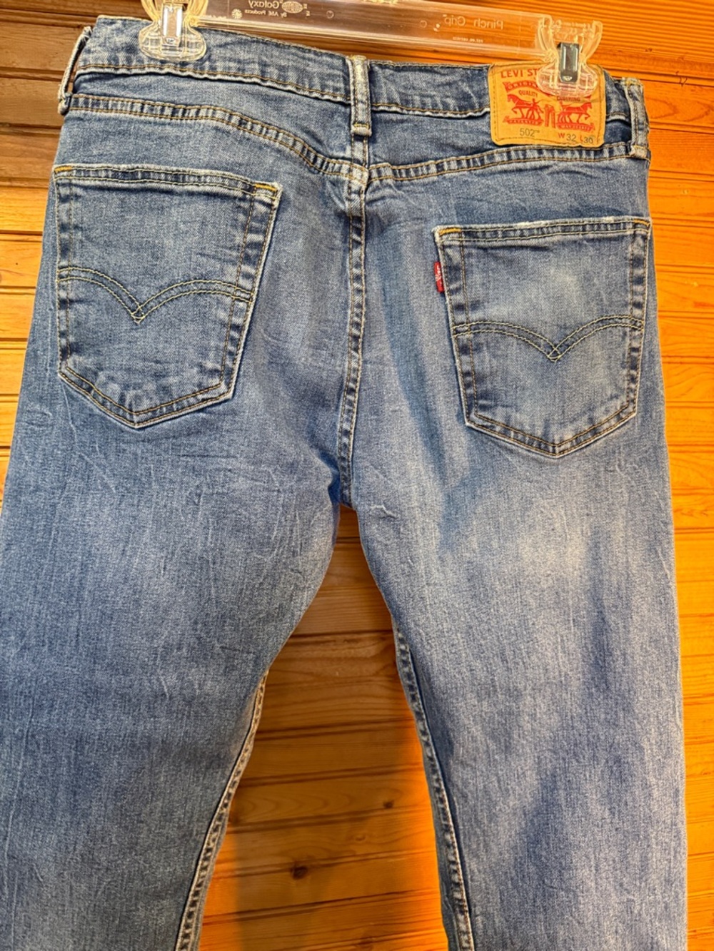 Levi's 502 Straight Leg Jeans in Medium Blue Wash - Picture 4 of 8
